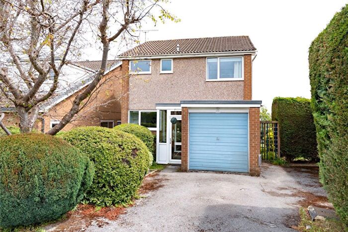 3 Bedroom Detached House For Sale In Holt Park Grange, Leeds, West Yorkshire, LS16