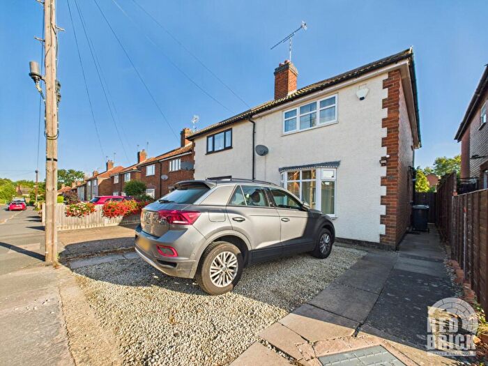 3 Bedroom Semi-Detached House To Rent In Tower Road, Rugby, CV22