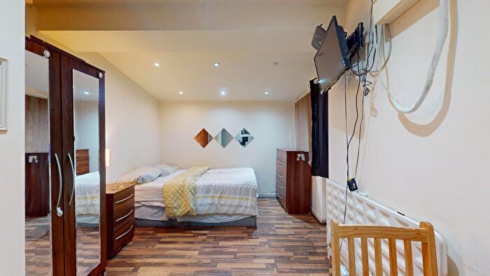 Studio To Rent In Chichele Road, London, NW2