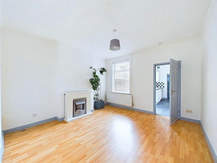 3 Bedroom Terraced House To Rent In Stanley Road, Nuneaton, CV11