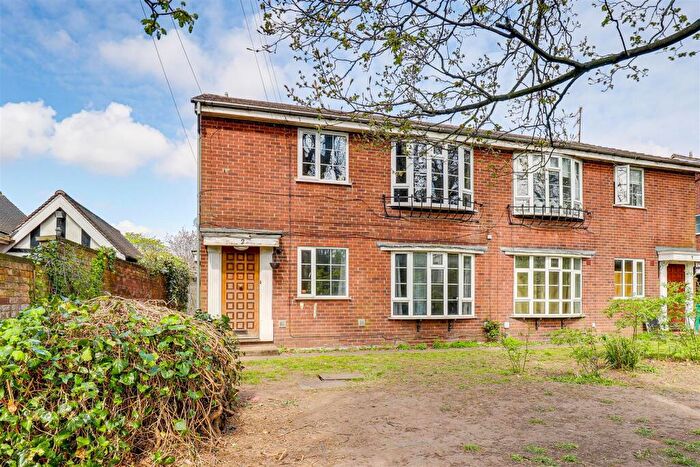 2 Bedroom Maisonette To Rent In Mapperley Road, Mapperley Park, Nottingham, NG3