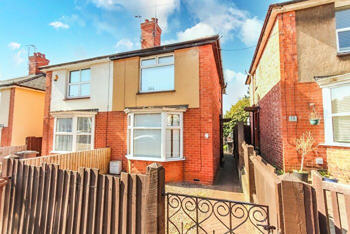 2 Bedroom Semi-detached House For Sale In Arthur Street, Wellingborough, NN8