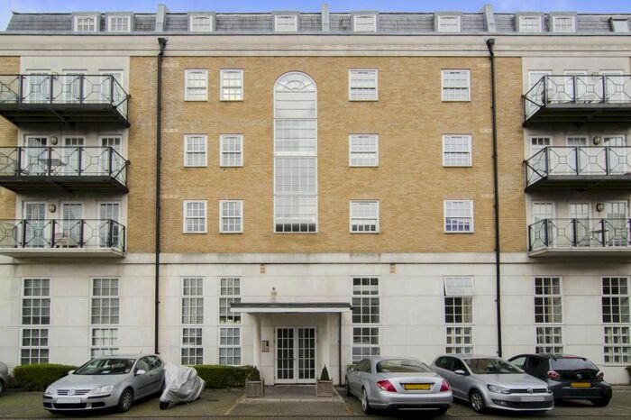 2 Bedroom Flat To Rent In Hanover Place, Bow, London, E3