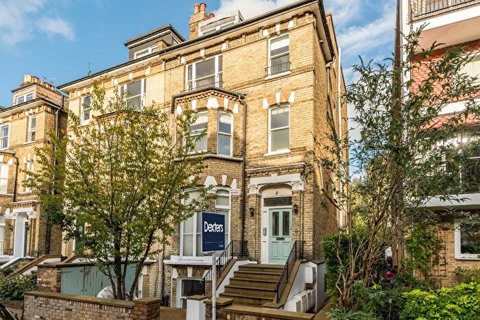 2 Bedroom Flat To Rent In Cardigan Road, Richmond, TW10