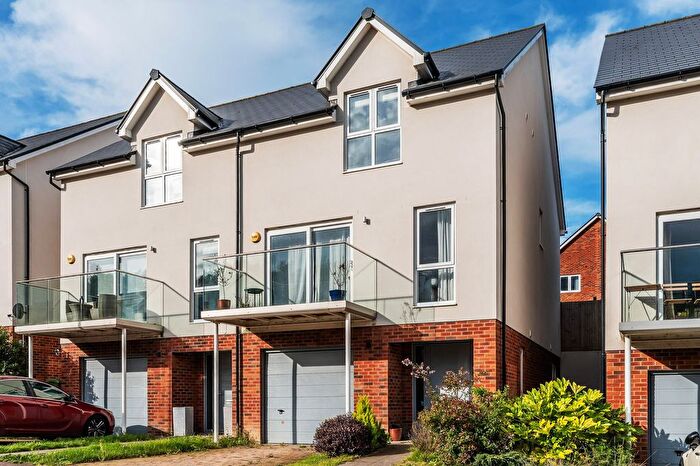 4 Bedroom Semi-detached House For Sale In Admiral Walk, Tunbridge Wells, TN2