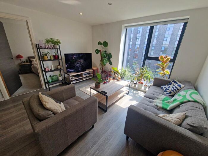 2 Bedroom Flat To Rent In Downtown, Woden Street, Salford, Lancashire, M5