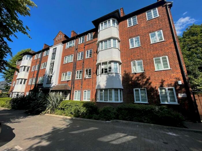 2 Bedroom Apartment To Rent In Monkridge, Crouch End Hill, London, N8