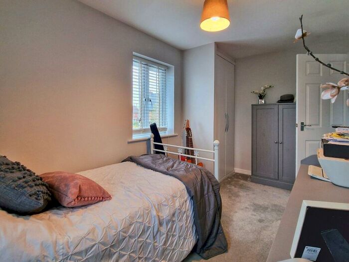 4 Bedroom Detached House For Sale In Butler Drive, Lidlington, Bedfordshire, MK43