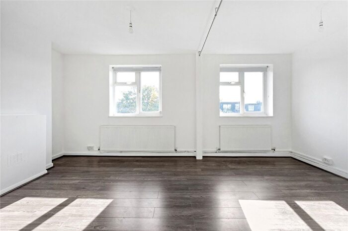 Studio To Rent In Glenarm Road, London, E5