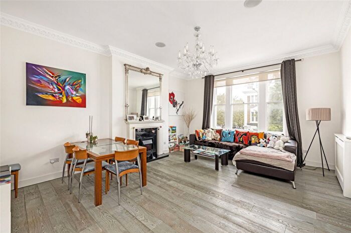 2 Bedroom Flat For Sale In Elsham Road, Kensington, W14