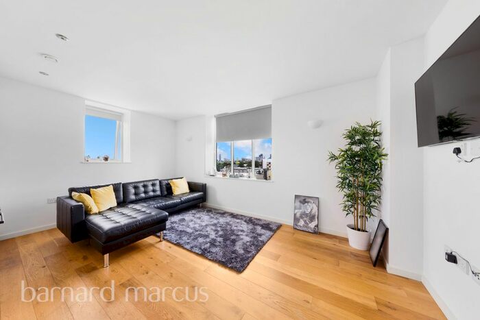 1 Bedroom Flat To Rent In Stafford Road, Waddon, Croydon, CR0