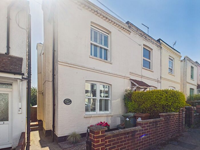 2 Bedroom End Of Terrace House For Sale In Canterbury Road, Pembury, TN2