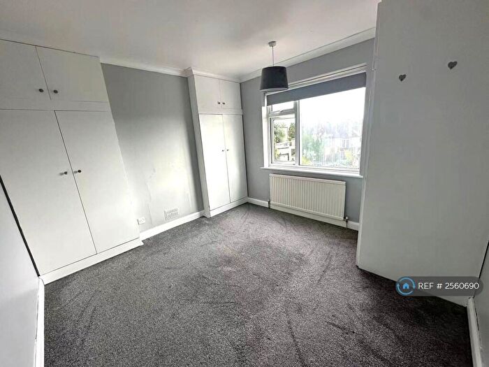 4 Bedroom Semi-Detached House To Rent In Langdale Crescent, London, DA7