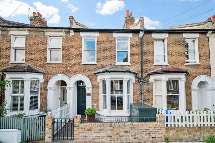 3 Bedroom Terraced House For Sale In Rodwell Road, London, SE22