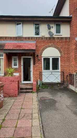 4 Bedroom Semi-Detached House To Rent In Oxley Close, London, SE1