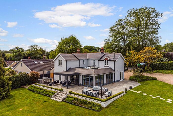 4 Bedroom Detached House For Sale In West Wellow, Romsey, SO51