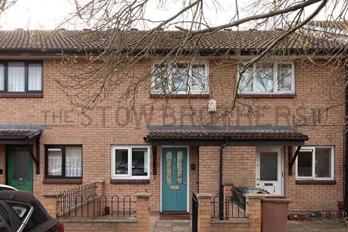 2 Bedroom Property To Rent In Meadows Close, Leyton, E10