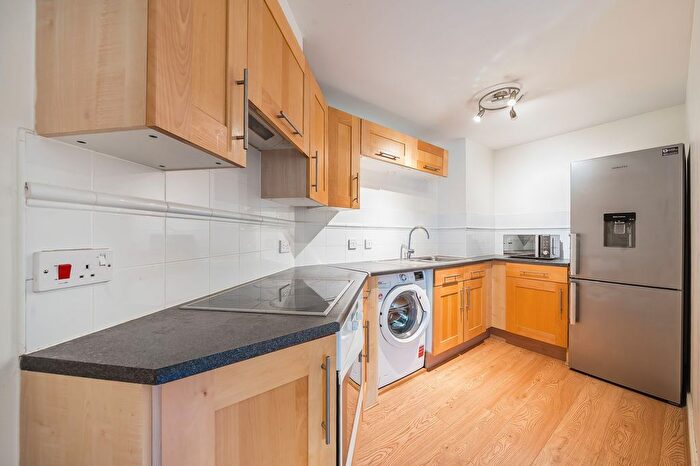 2 Bedroom Flat To Rent In Glaisher Street, Stretton Mansions Glaisher Street, SE8