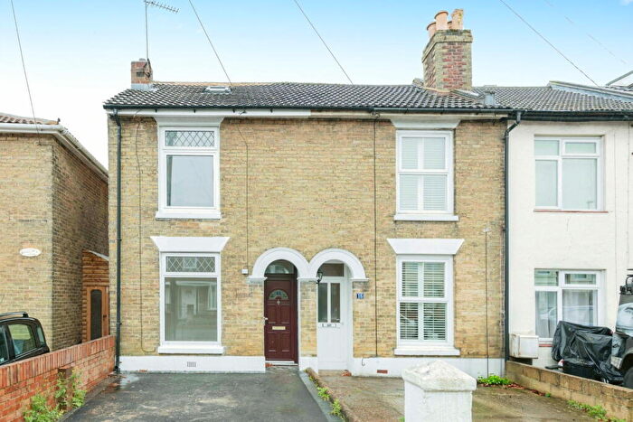 2 Bedroom Terraced House To Rent In Locksway Road, Southsea, PO4