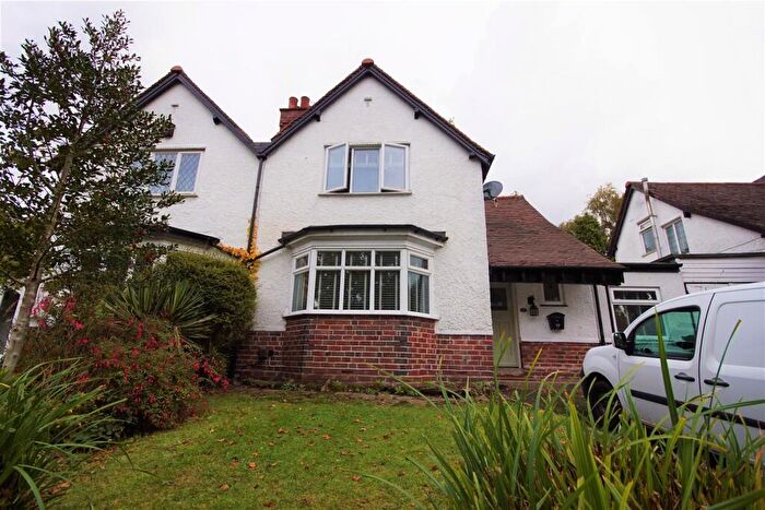 3 Bedroom Semi-Detached House To Rent In Priory Road, Kings Heath, Birmingham, B14