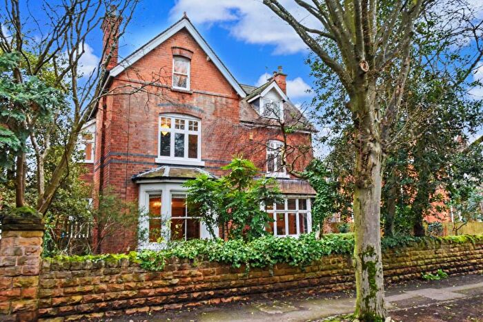 5 Bedroom Detached House For Sale In Elm Avenue, Beeston, NG9