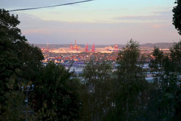 3 Bedroom Terraced House To Rent In Queens Avenue, Portishead, BS20