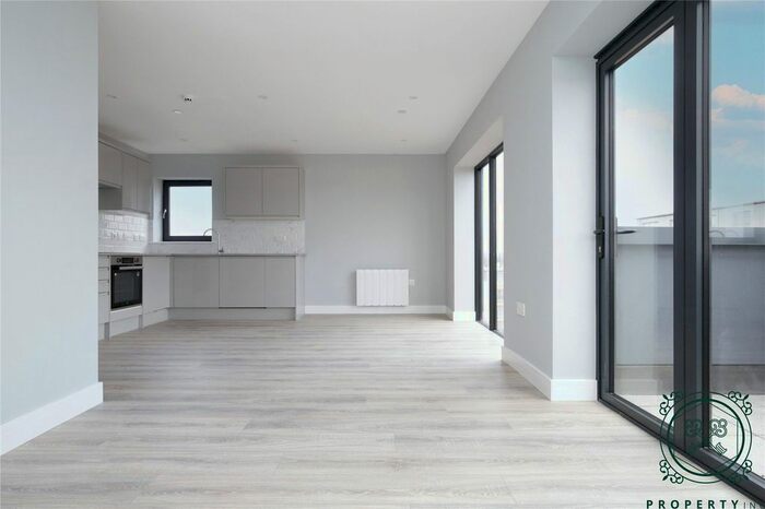 1 Bedroom Flat To Rent In High Street, London, E17