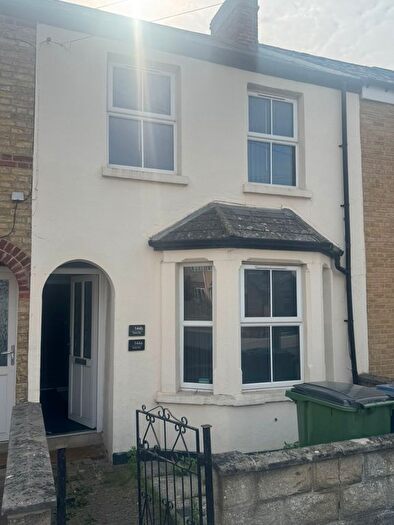 1 Bedroom Flat To Rent In Hollow Way, Cowley, Oxford, Oxfordshire, OX4