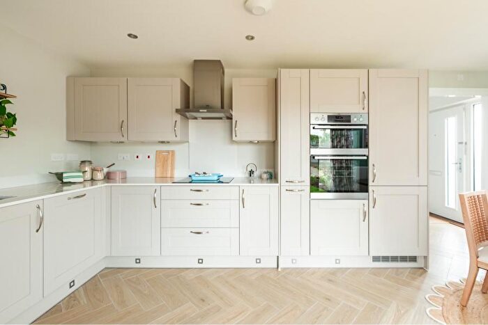 3 Bedroom Property For Sale In "The Aynesdale - Plot " At Langtons Court, Alresford, SO24