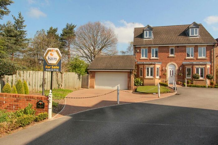 5 Bedroom Detached House For Sale In Apple Tree Way, Bessacarr, Doncaster, DN4