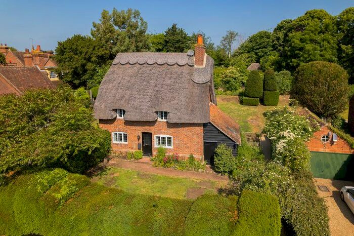 1 Bedroom Cottage For Sale In High Street, Clifton Hampden, OX14