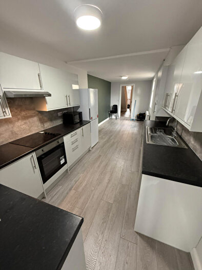 4 Bedroom End Of Terrace House To Rent In Donald Street, Cardiff, CF24