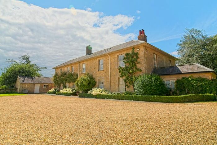 7 Bedroom Country House To Rent In Halse, Brackley, NN13