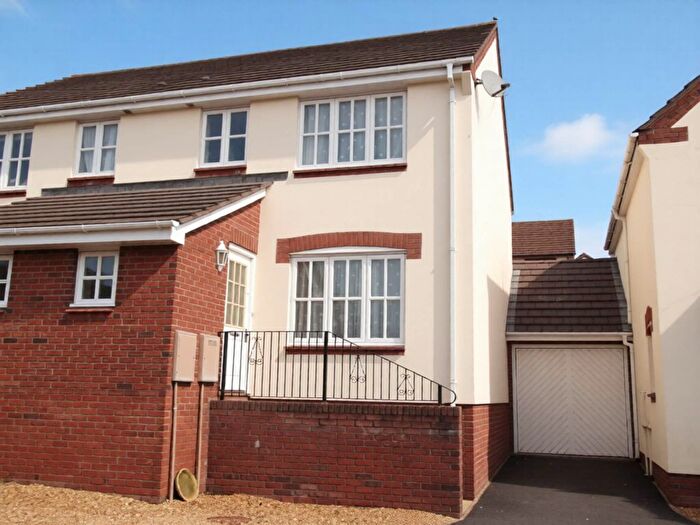 3 Bedroom Property To Rent In Bideford, Devon, EX39