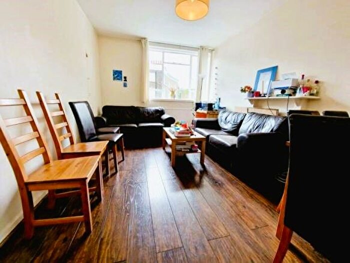 4 Bedroom Maisonette To Rent In Holford House, King's Cross, WC1X