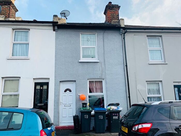 2 Bedroom Terraced House To Rent In Oakwood Road, Croydon, CR0