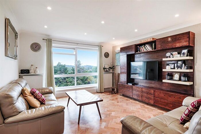 2 Bedroom Flat To Rent In Park Lane, Wembley, HA9