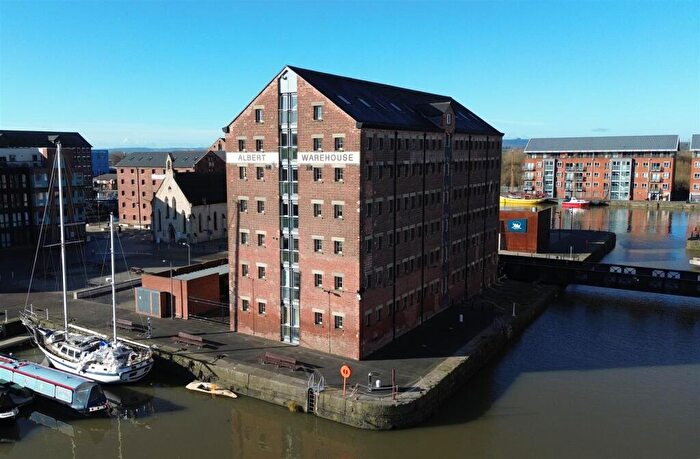1 Bedroom Apartment For Sale In Albert Warehouse, Gloucester Docks, GL1