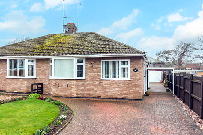 2 Bedroom Semi-Detached Bungalow For Sale In Harvey Road, Wellingborough, NN8