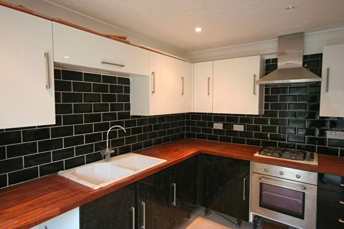 2 Bedroom Flat To Rent In Lyford Way, Abingdon, OX14