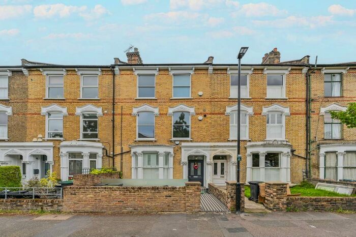 2 Bedroom Flat To Rent In Lancaster Road, Pl, Stroud Green, London, N4