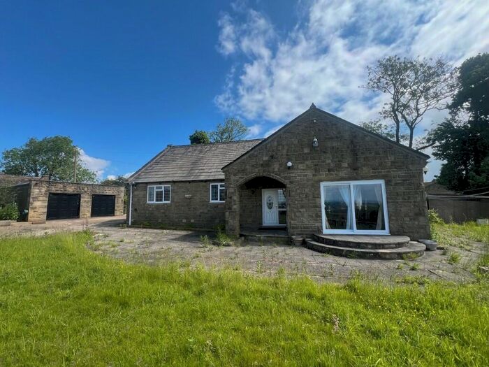 5 Bedroom Detached House To Rent In A Toftshaw Fold, Bradford, West Yorkshire, BD4