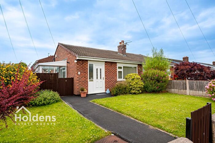 2 Bedroom Semi-Detached Bungalow For Sale In Albrighton Road, Lostock Hall, PR5
