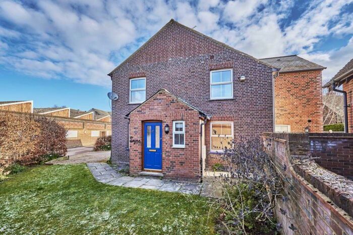 3 Bedroom House To Rent In Lower Luton Road, Harpenden, Hertfordshire, AL5