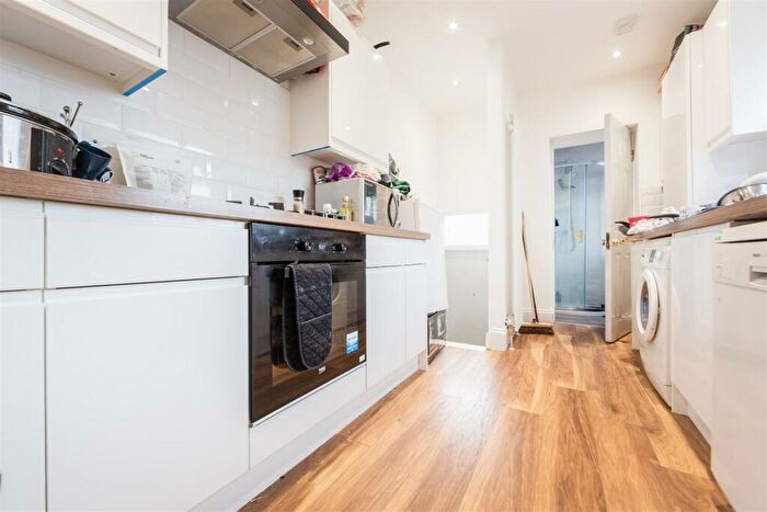 5 Bedroom Maisonette To Rent In Goldspink Lane, Sandyford, NE2