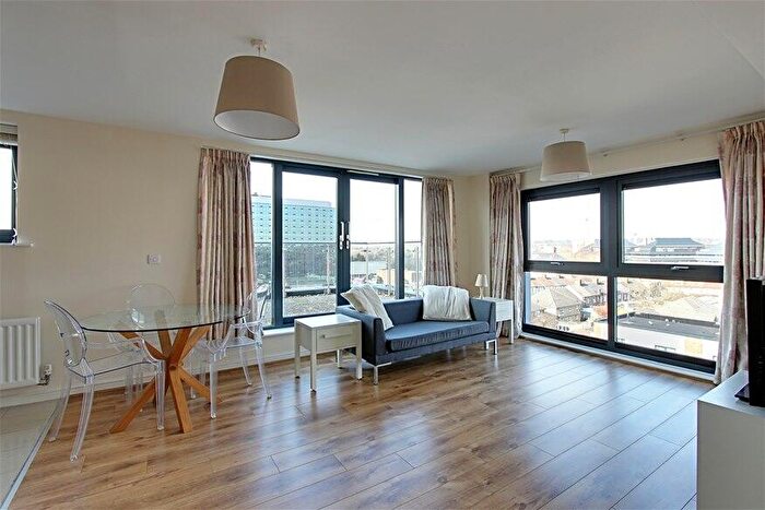 1 Bedroom Penthouse To Rent In Warneford Court, Mannock Close, Mannock Close, Colindale, NW9