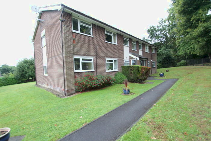 2 Bedroom Apartment To Rent In The Lawns, Sheffield, S11