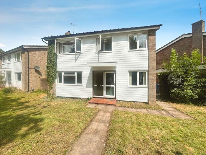 4 Bedroom House For Sale In Oast House Crescent, Farnham, Surrey, GU9
