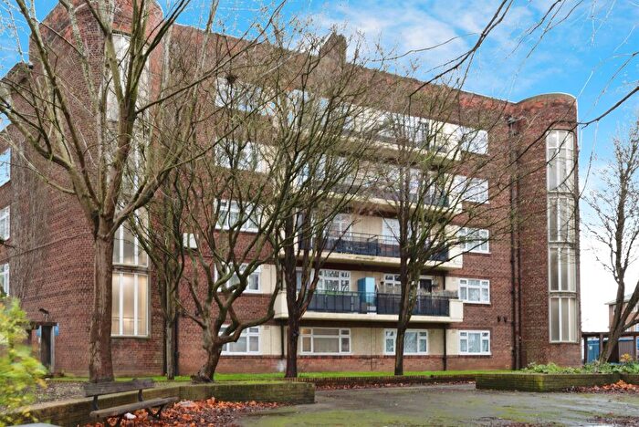 2 Bedroom Flat For Sale In William Street, Hull, HU1