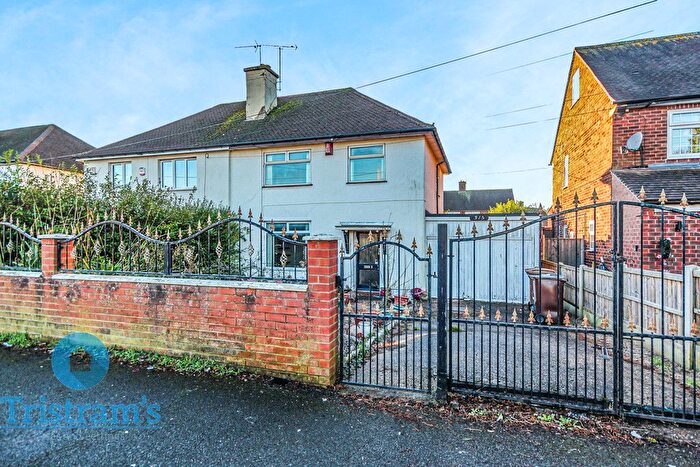 3 Bedroom Semi-Detached House For Sale In Wigman Road, Bilborough, Nottingham, NG8